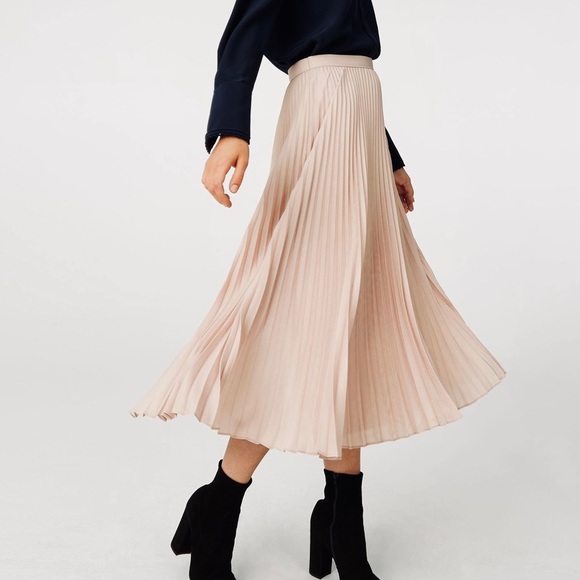 CLUB MONACO Annina Pleated Skirt - Picture 6 of 9